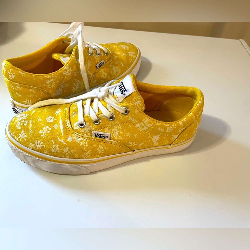 Womens Vans size 7, yellow with flowers